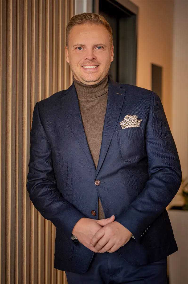 Krzysztof Maszota, zewnętrzny dyrektor finansowy